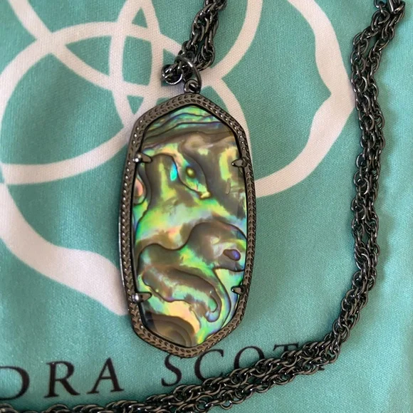 Kendra Scott Rae Pendant Necklace - Picture 3 of 5